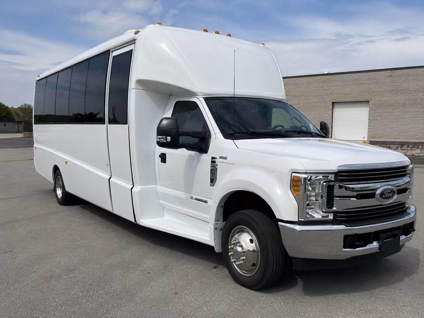 book a bus for your next prom 2