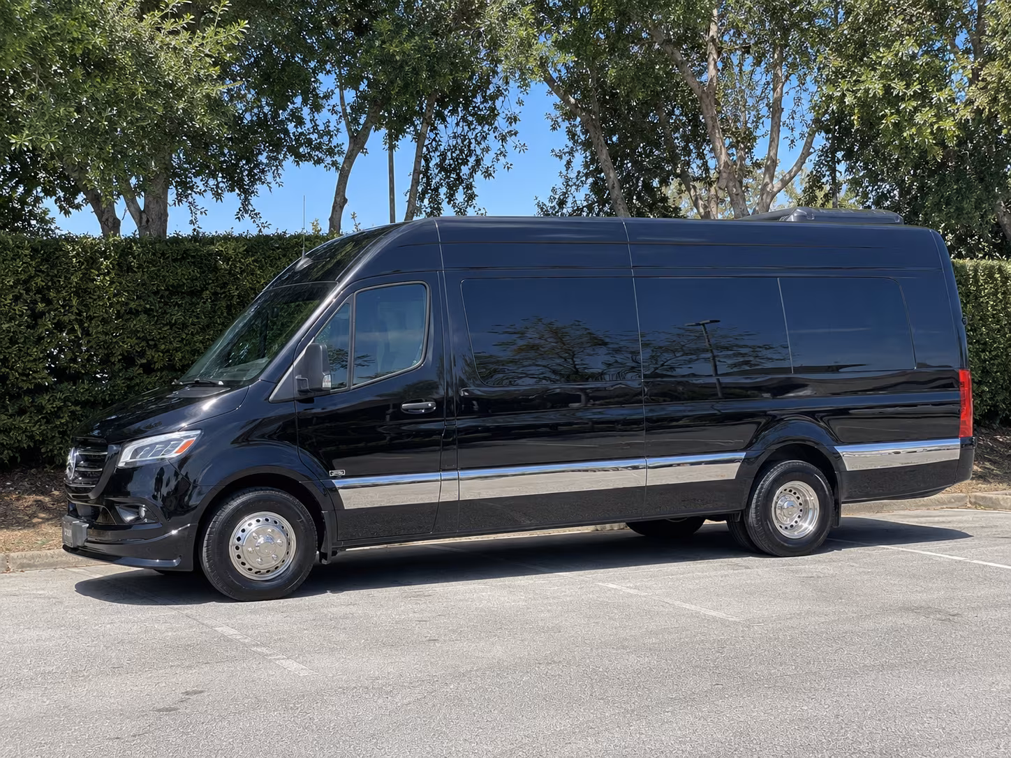 book a bus for your next wedding 2