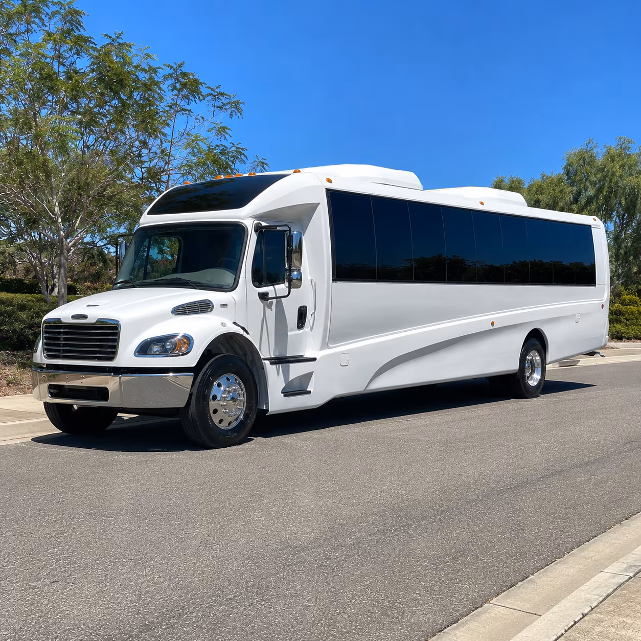 south gate 35 passenger minibus