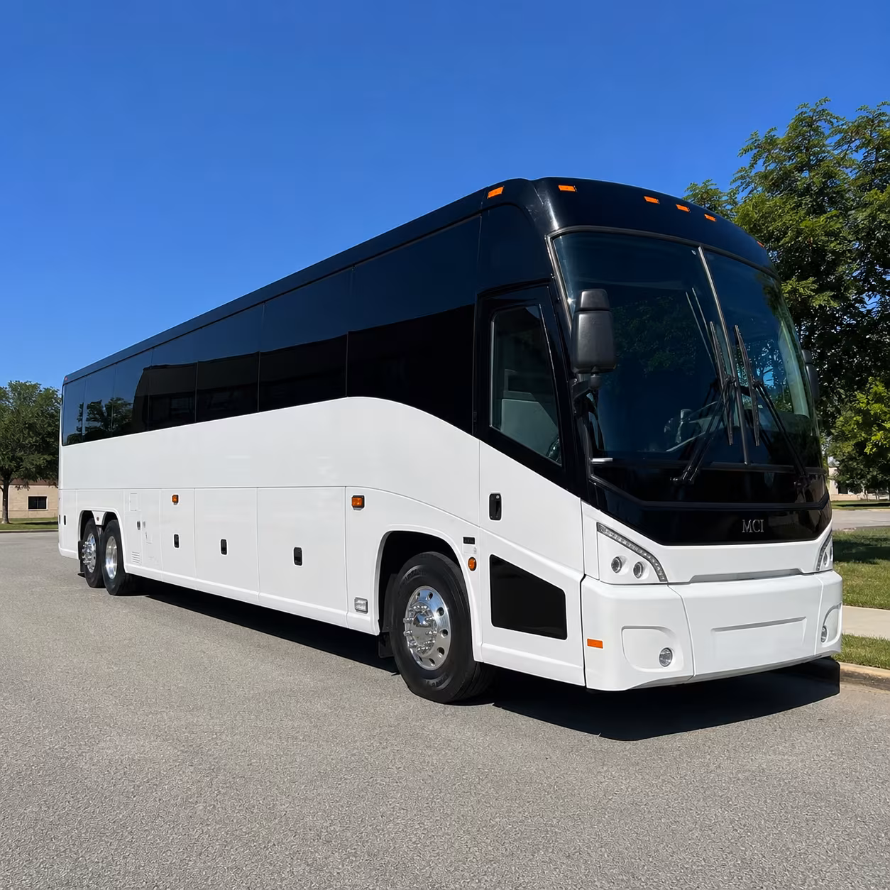 south gate 40 passenger charter bus