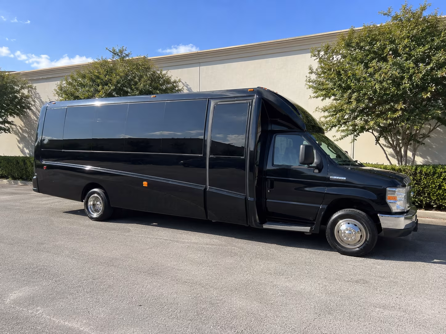 south gate new years eve party bus rental